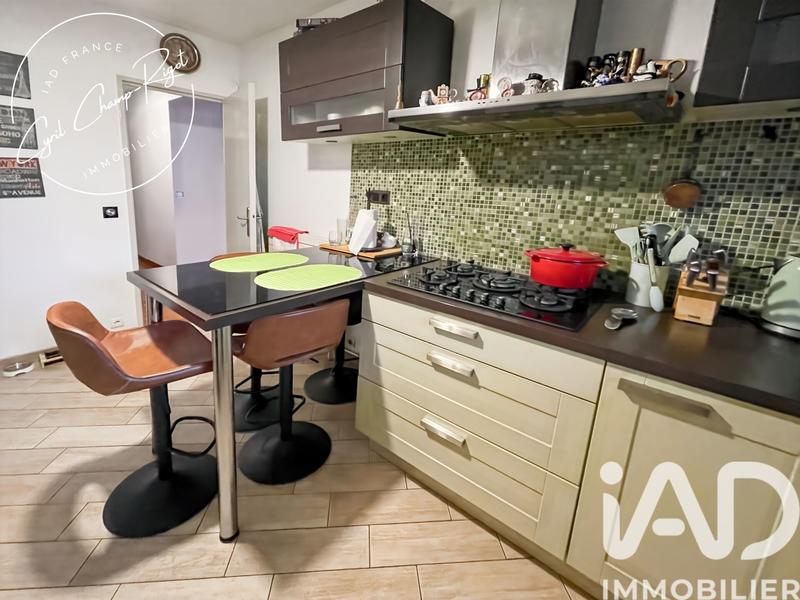 Appartement - 104 m² - 5 pièces