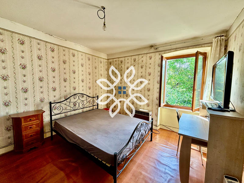 Propriété - 197 m² - 7 pièces