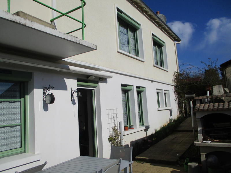 Appartement - 134 m² - 8 pièces