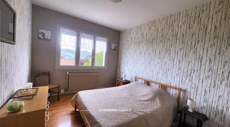 Maison traditionnelle - 156 m² - 6 pièces