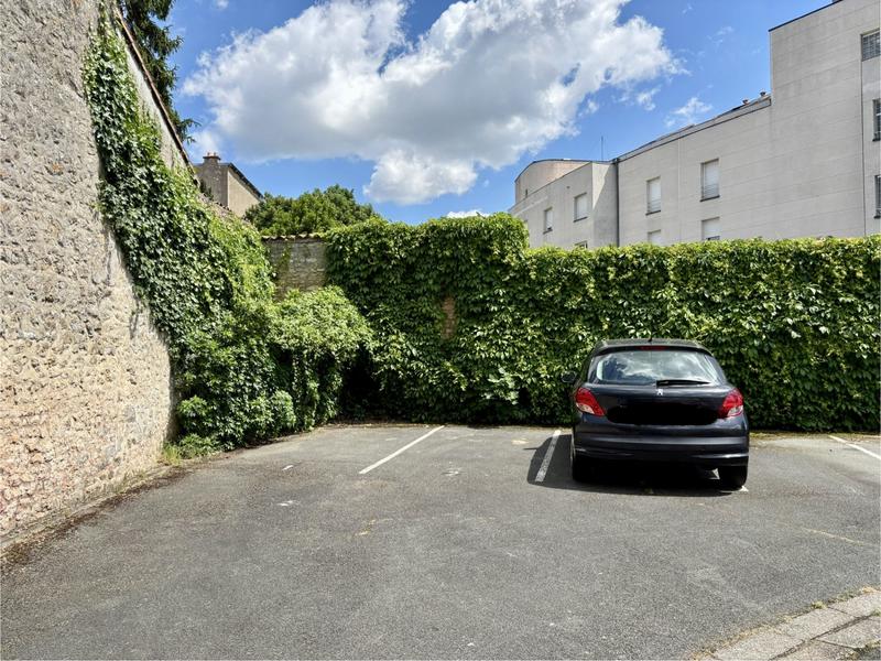 Local d'activités - 120 m²