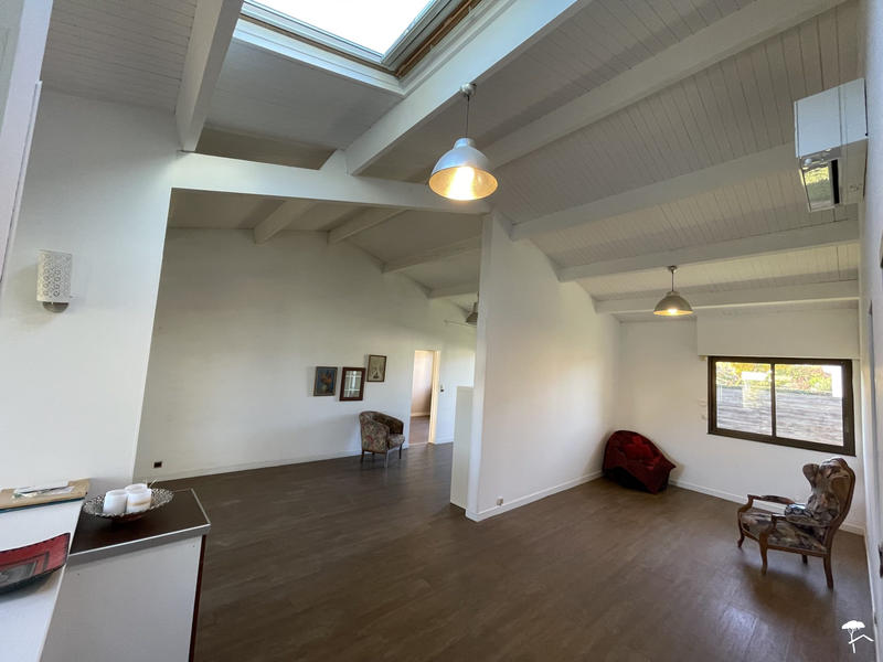 Maison contemporaine - 139 m² - 5 pièces