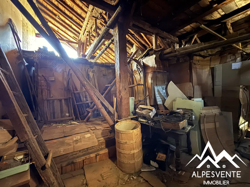 Maison - 106 m² - 11 pièces