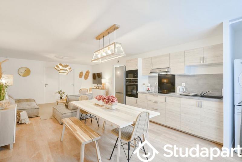 Chambre - 12 m² - 1 pièce