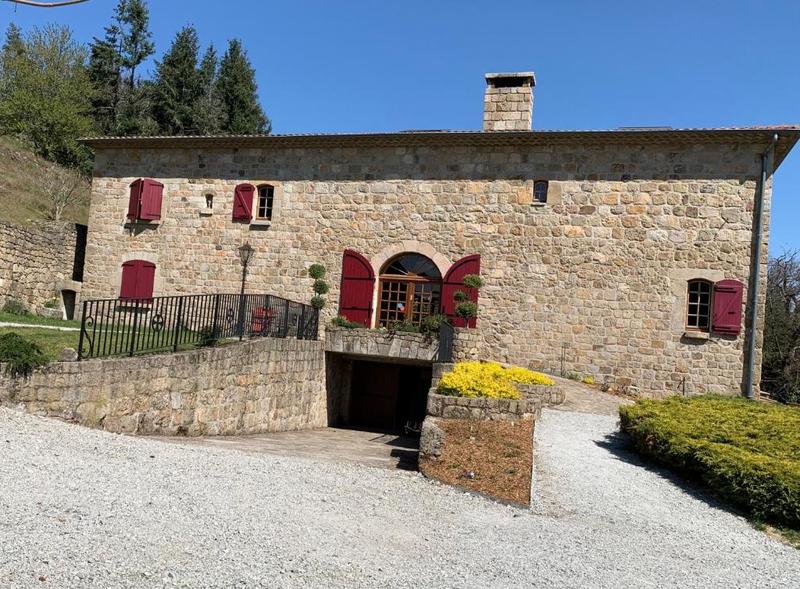 Propriété - 358 m² - 17 pièces