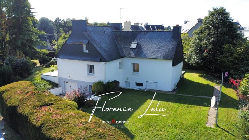 Maison traditionnelle - 149 m² - 7 pièces