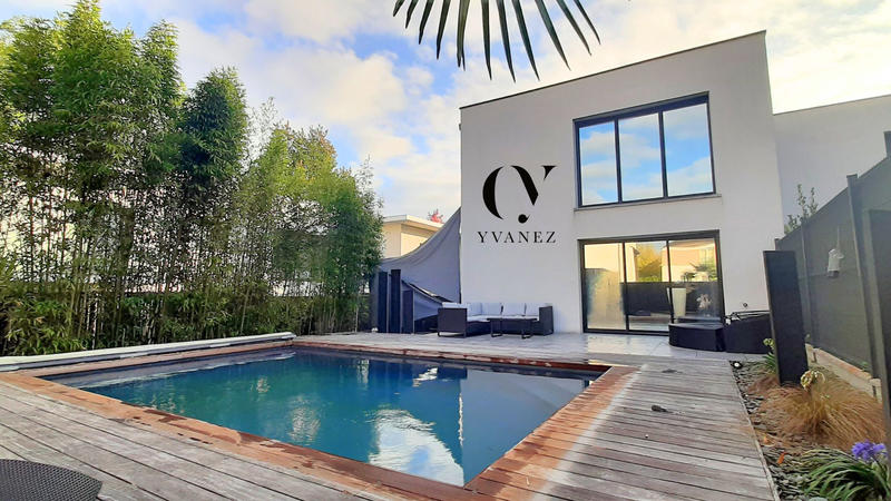 Maison - 151 m² - 7 pièces