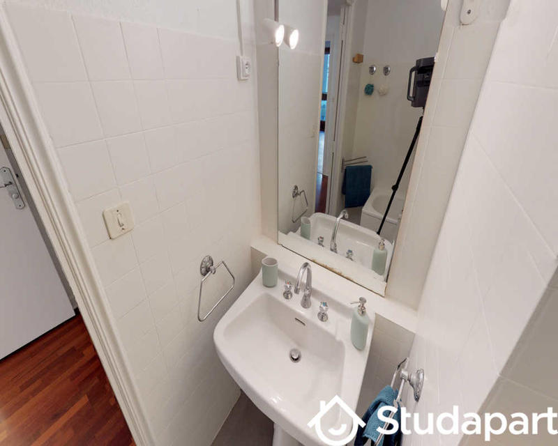 Chambre - 120 m² - 1 pièce