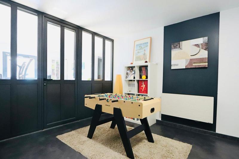 Maison - 210 m² - 7 pièces