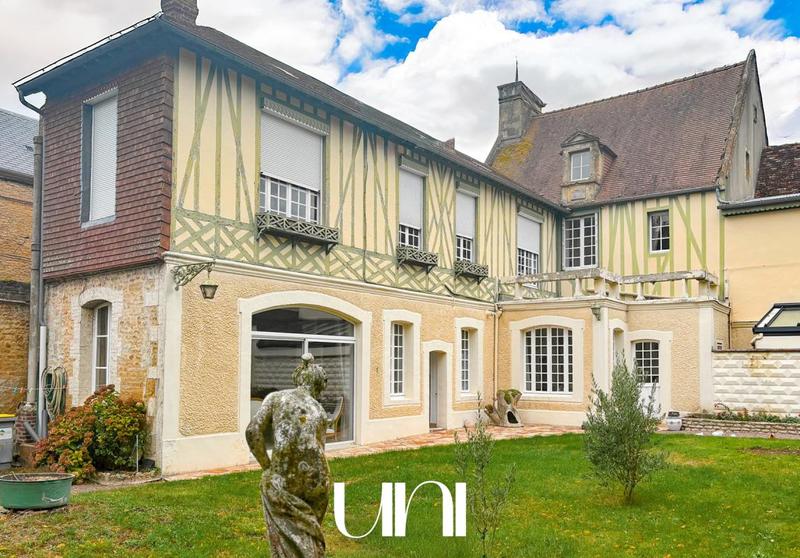 Maison - 208 m² - 8 pièces