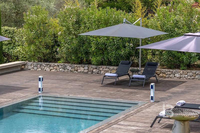 Maison - 480 m² - 8 pièces