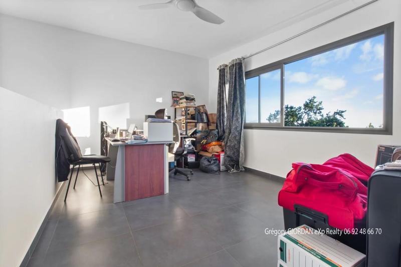 Maison - 130 m² - 4 pièces