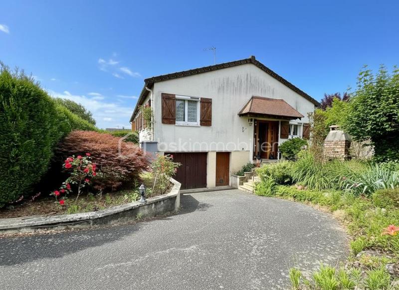 Maison - 92 m² - 5 pièces