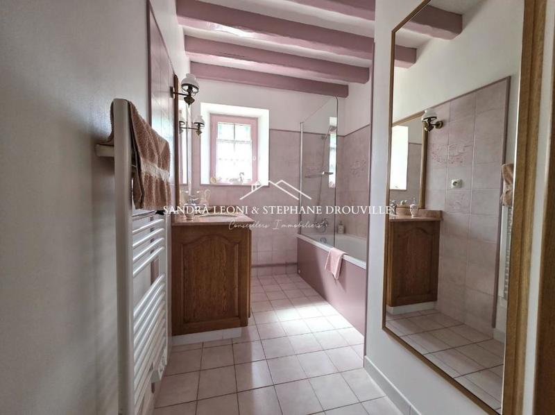 Maison - 182 m² - 7 pièces