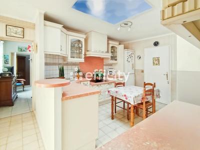 Maison - 83 m² - 4 pièces