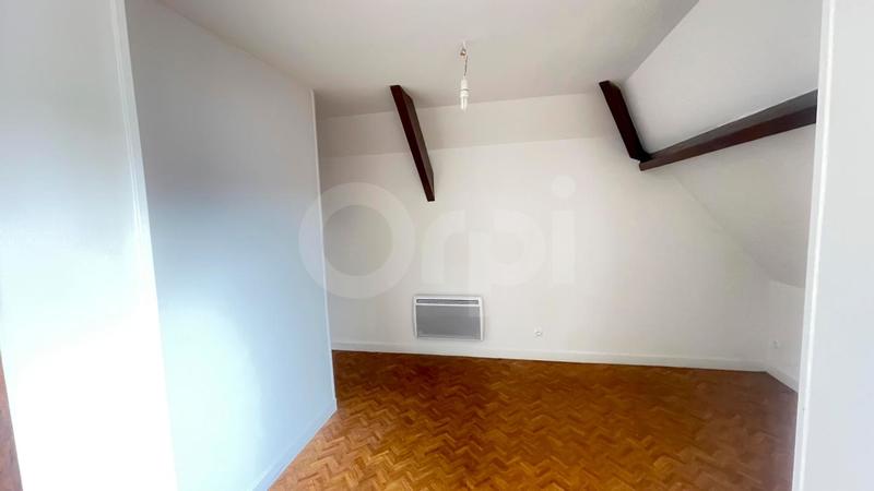 Maison - 92 m² - 6 pièces