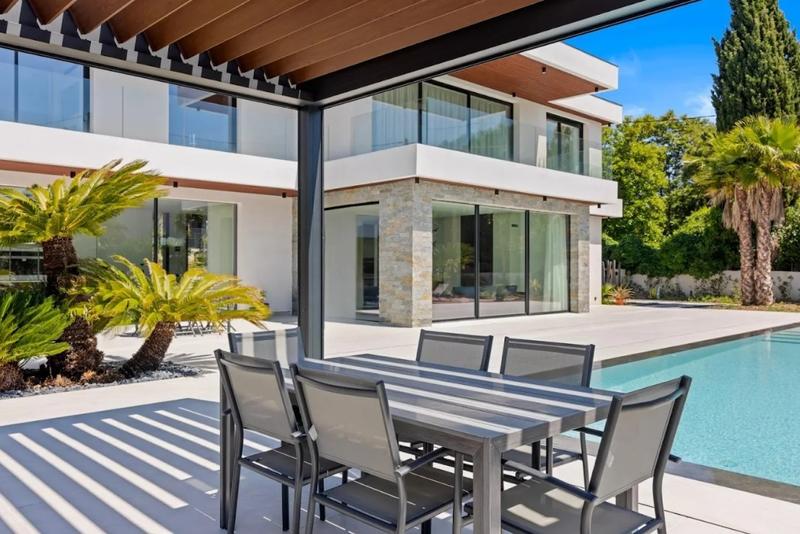 Villa - 350 m² - 7 pièces