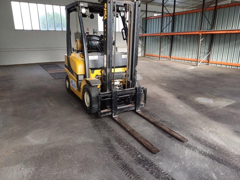 Entrepôt - 150 m² - 1 pièce