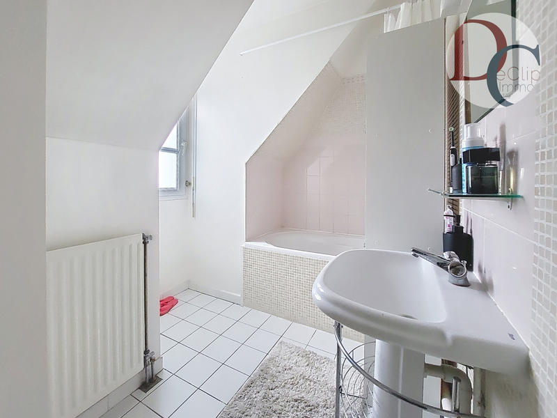 Appartement - 90 m² - 4 pièces