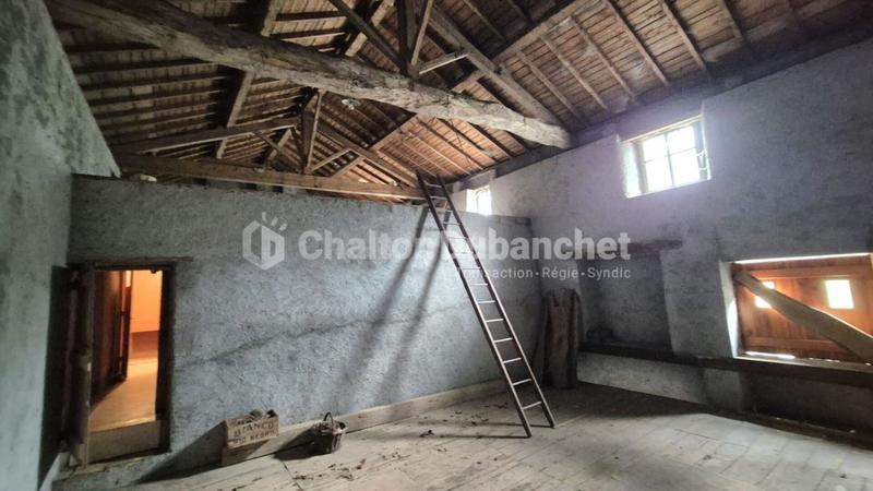 Maison - 102 m² - 6 pièces