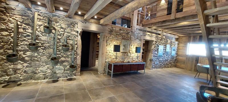 Villa - 255 m² - 8 pièces