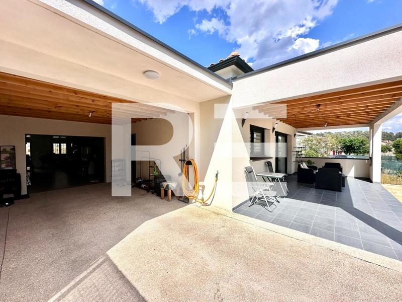 Villa - 100 m² - 4 pièces