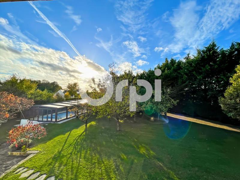 Longère - 320 m² - 6 pièces