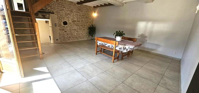 Maison en pierre - 224 m² - 7 pièces