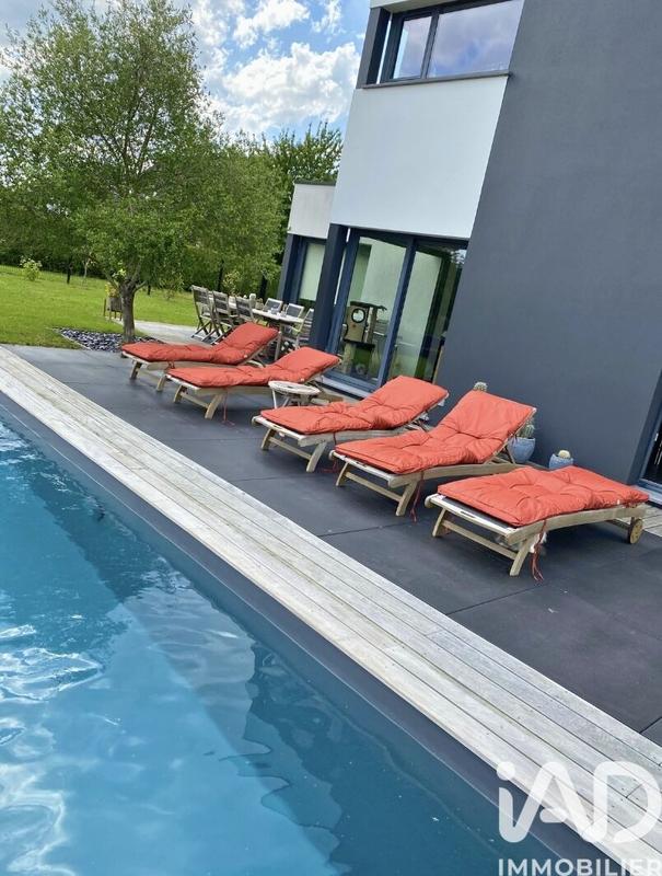 Maison - 144 m² - 7 pièces