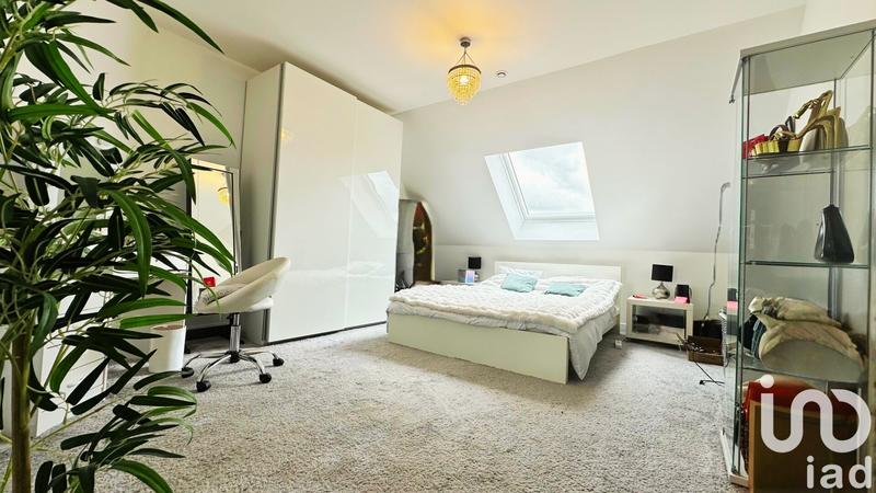 Maison - 437 m² - 5 pièces