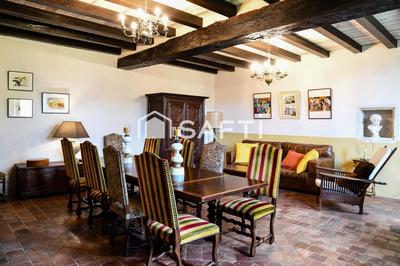 Propriété - 432 m² - 8 pièces