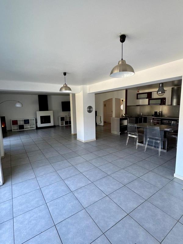 Maison - 195 m² - 5 pièces