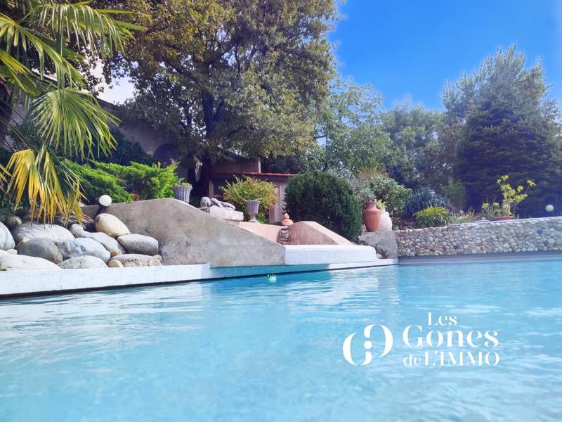 Maison - 209 m² - 6 pièces