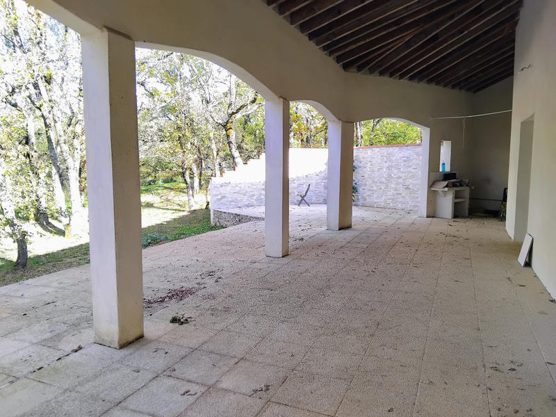 Villa - 313 m² - 9 pièces