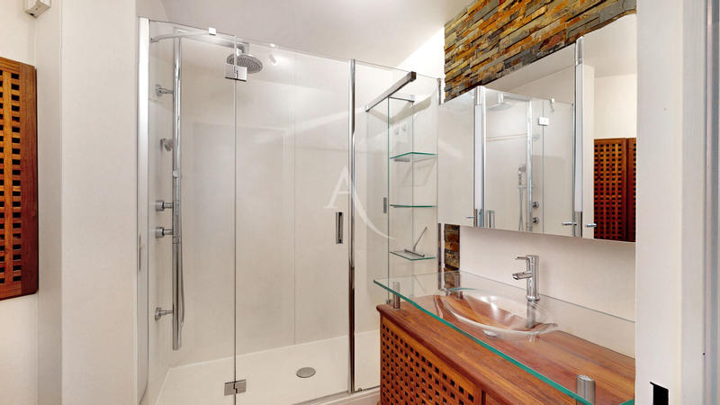 Appartement - 107 m² - 5 pièces