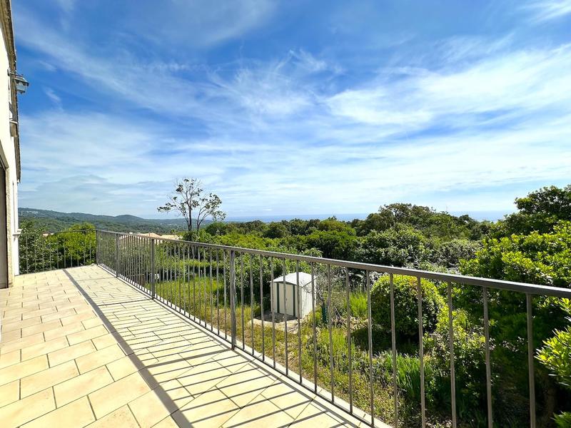 Viager - Villa - 215 m² - 8 pièces