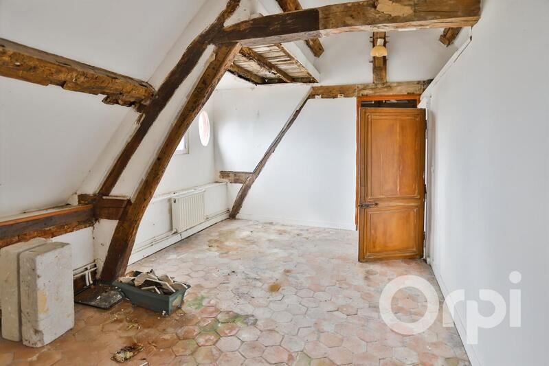 Maison - 210 m² - 12 pièces