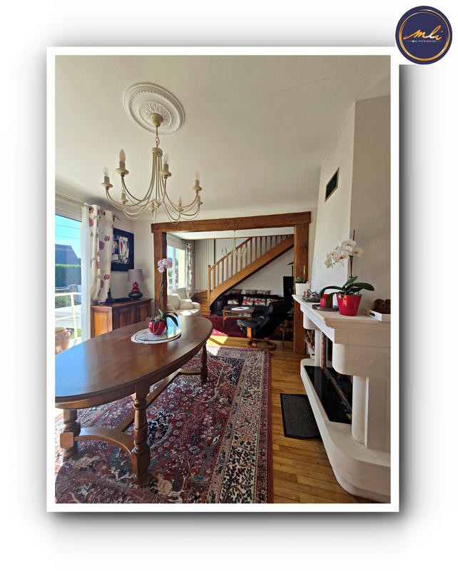 Maison traditionnelle - 200 m² - 8 pièces