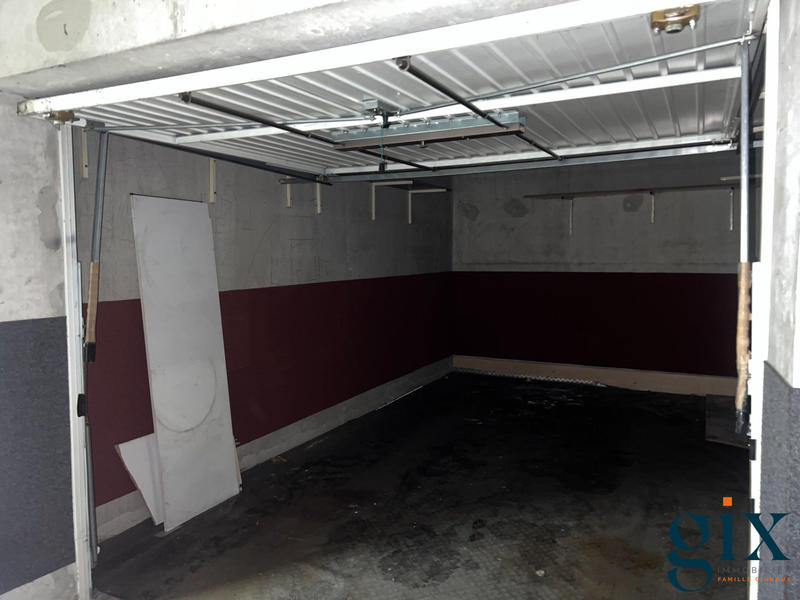 Parking / Garage - 14 m²