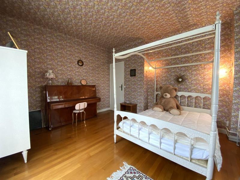 Maison ancienne - 202 m² - 8 pièces