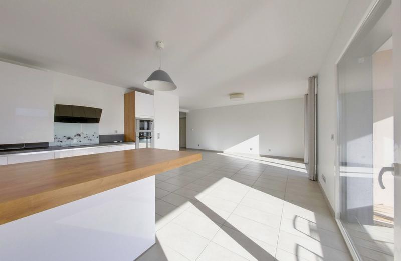 Appartement - 92 m² - 4 pièces