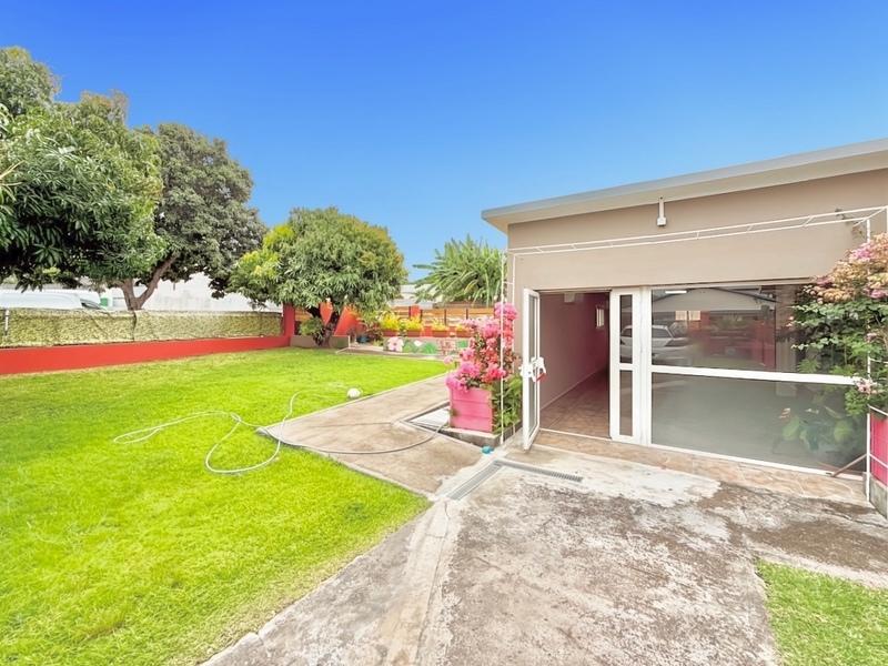 Bureau - 201 m² - 1 pièce