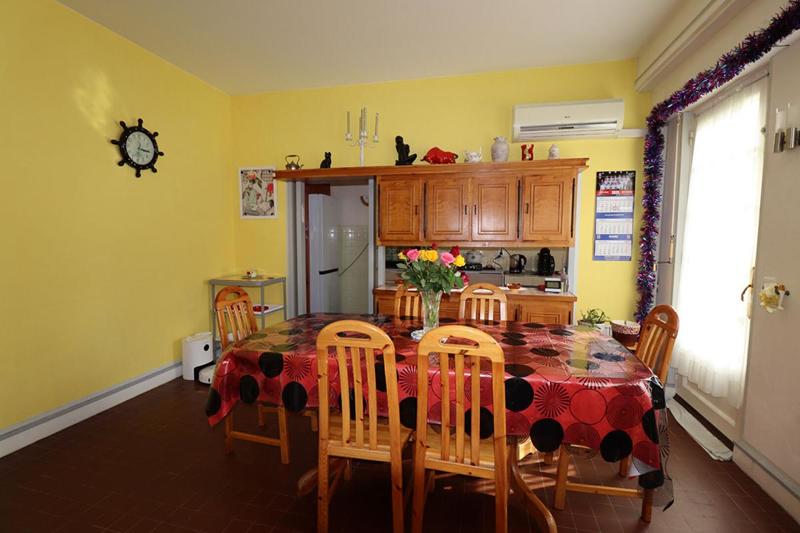 Maison - 230 m² - 11 pièces