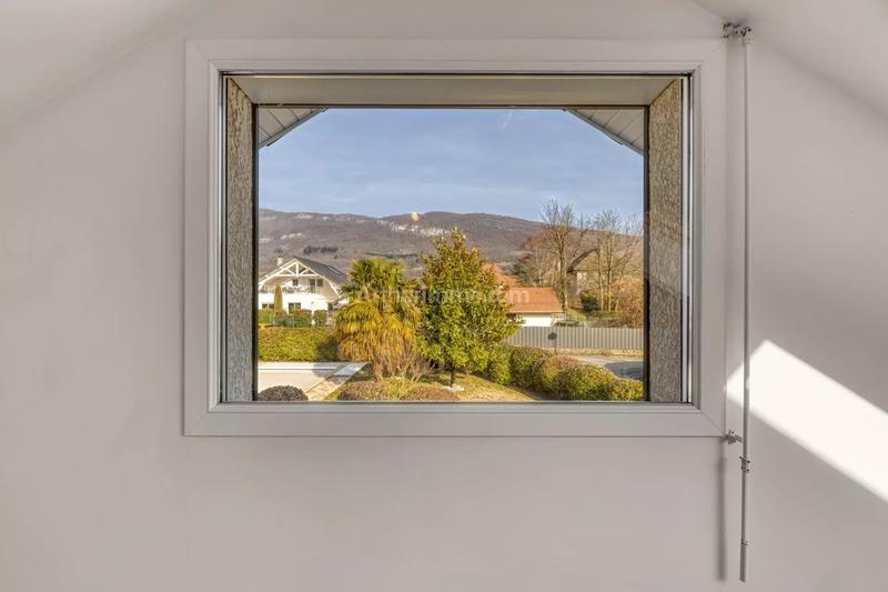 Maison - 147 m² - 8 pièces