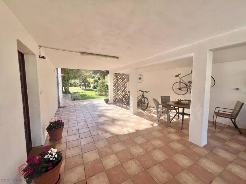 Maison chambre d'hôtes - 202 m² - 7 pièces