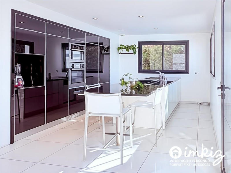 Maison - 172 m² - 5 pièces