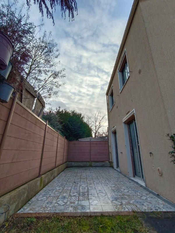 Maison - 85 m² - 5 pièces