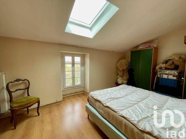 Maison - 250 m² - 9 pièces