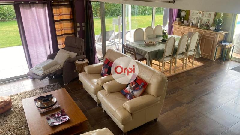 Demeure - 200 m² - 5 pièces