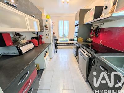Appartement - 92 m² - 5 pièces